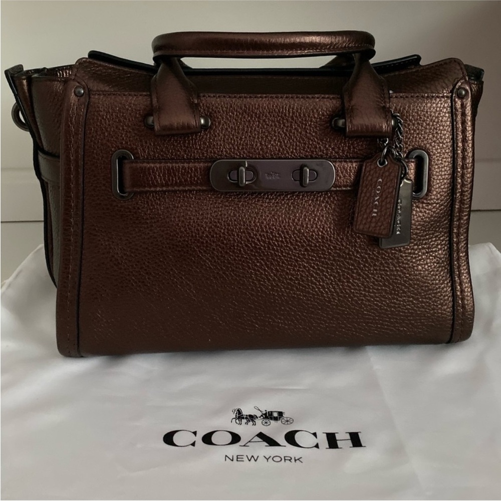 Coach Swagger 27 bag in metallic bronze pebble leather with gunmetal hardware